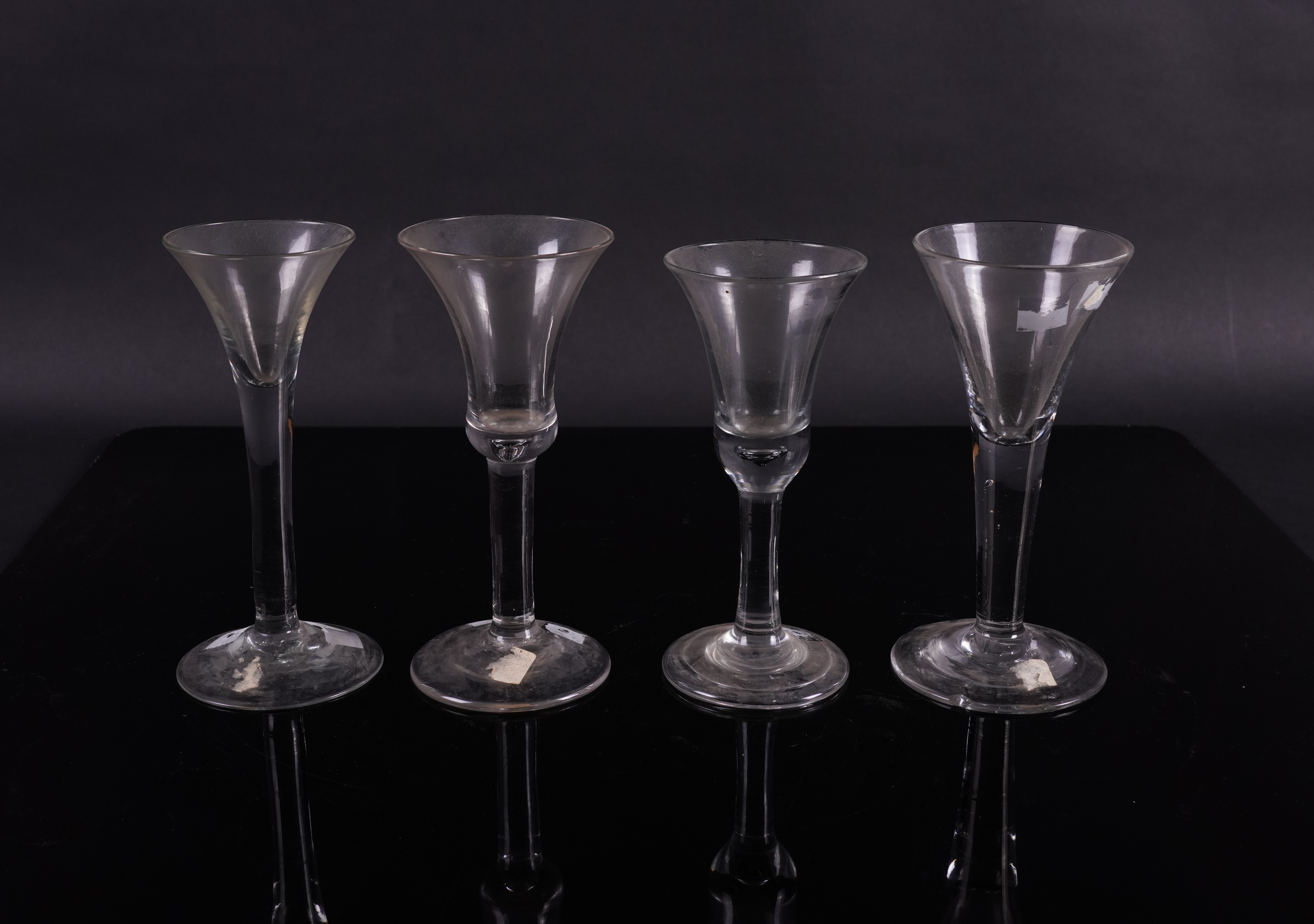 FOUR PLAIN STEMMED WINE GLASSES (4) - Image 2 of 2