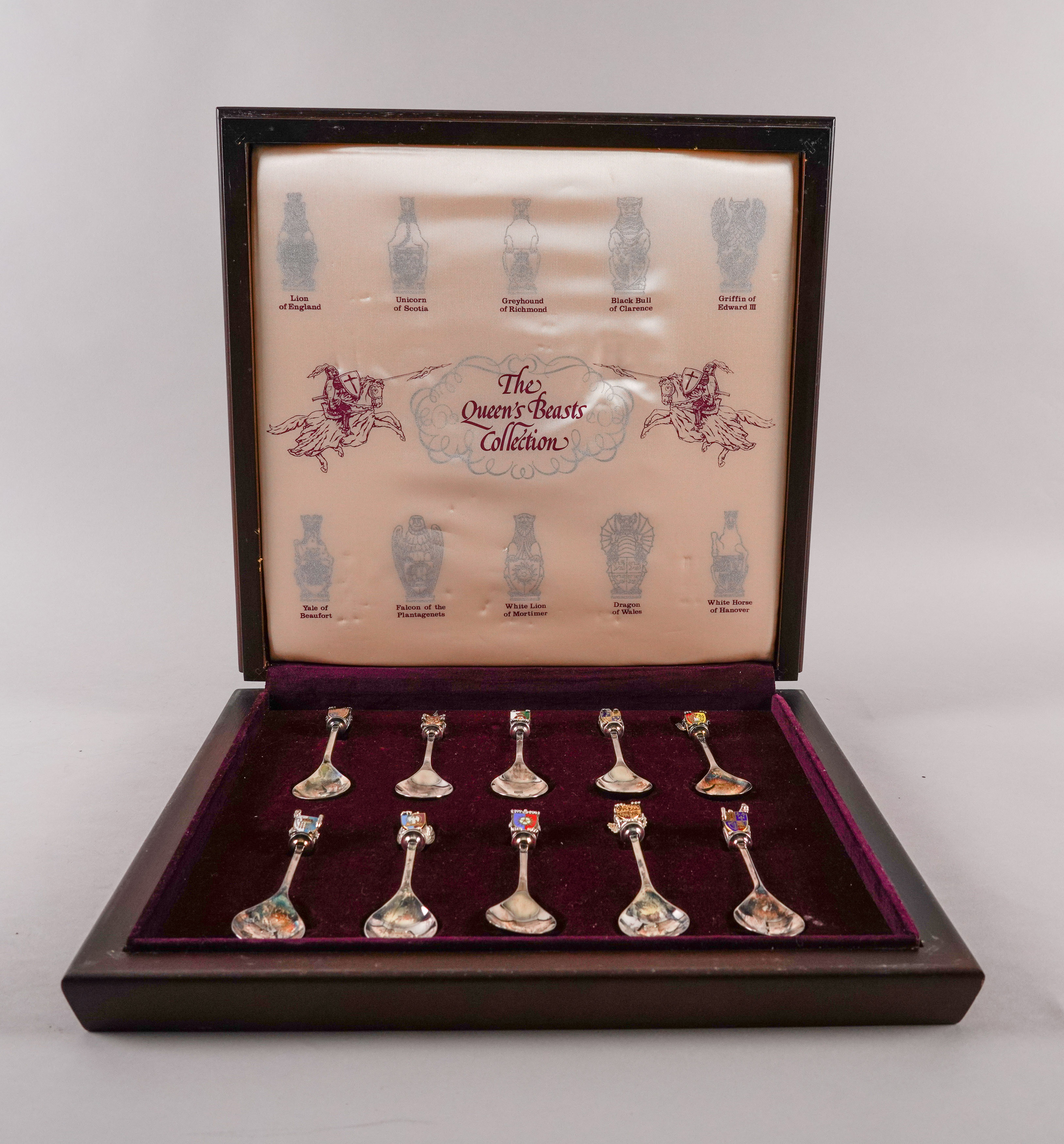 A SET OF TEN SILVER ENAMELLED SPOONS (10) - Image 4 of 6