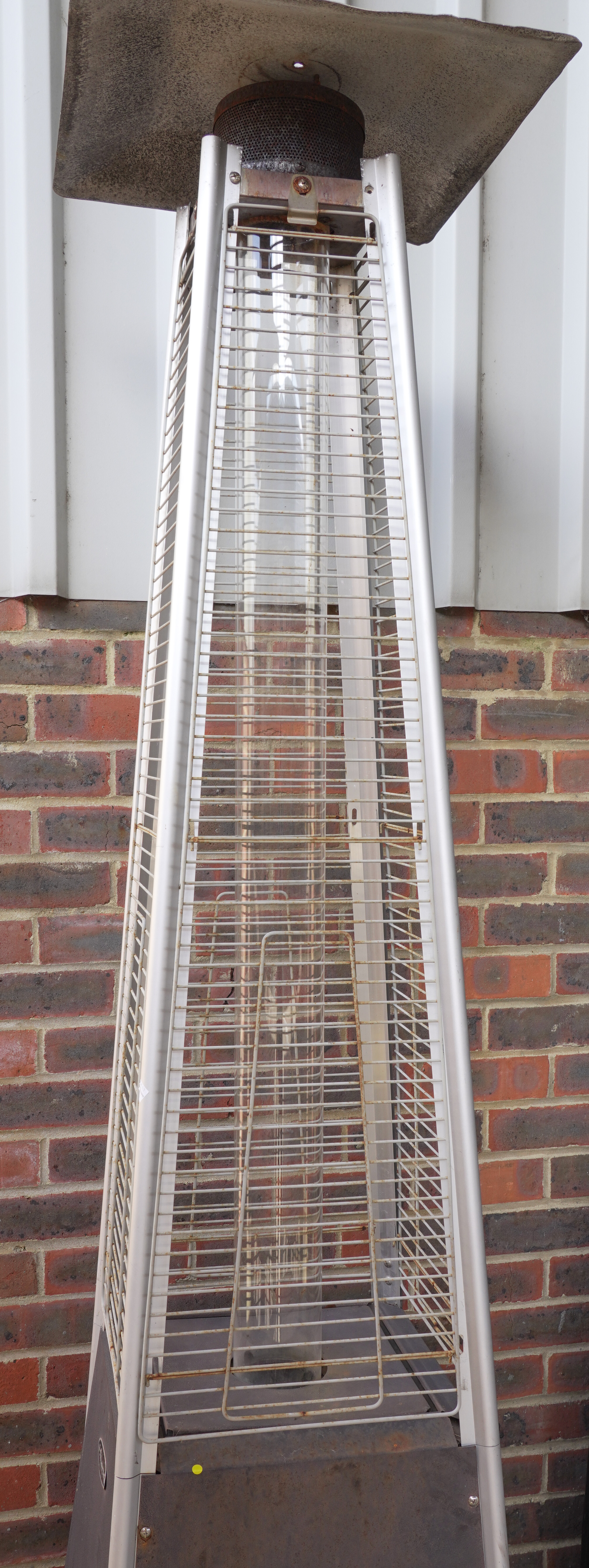 HILAND; A PAIR OF MODERN GAS PATIO HEATERS (2) - Image 2 of 3