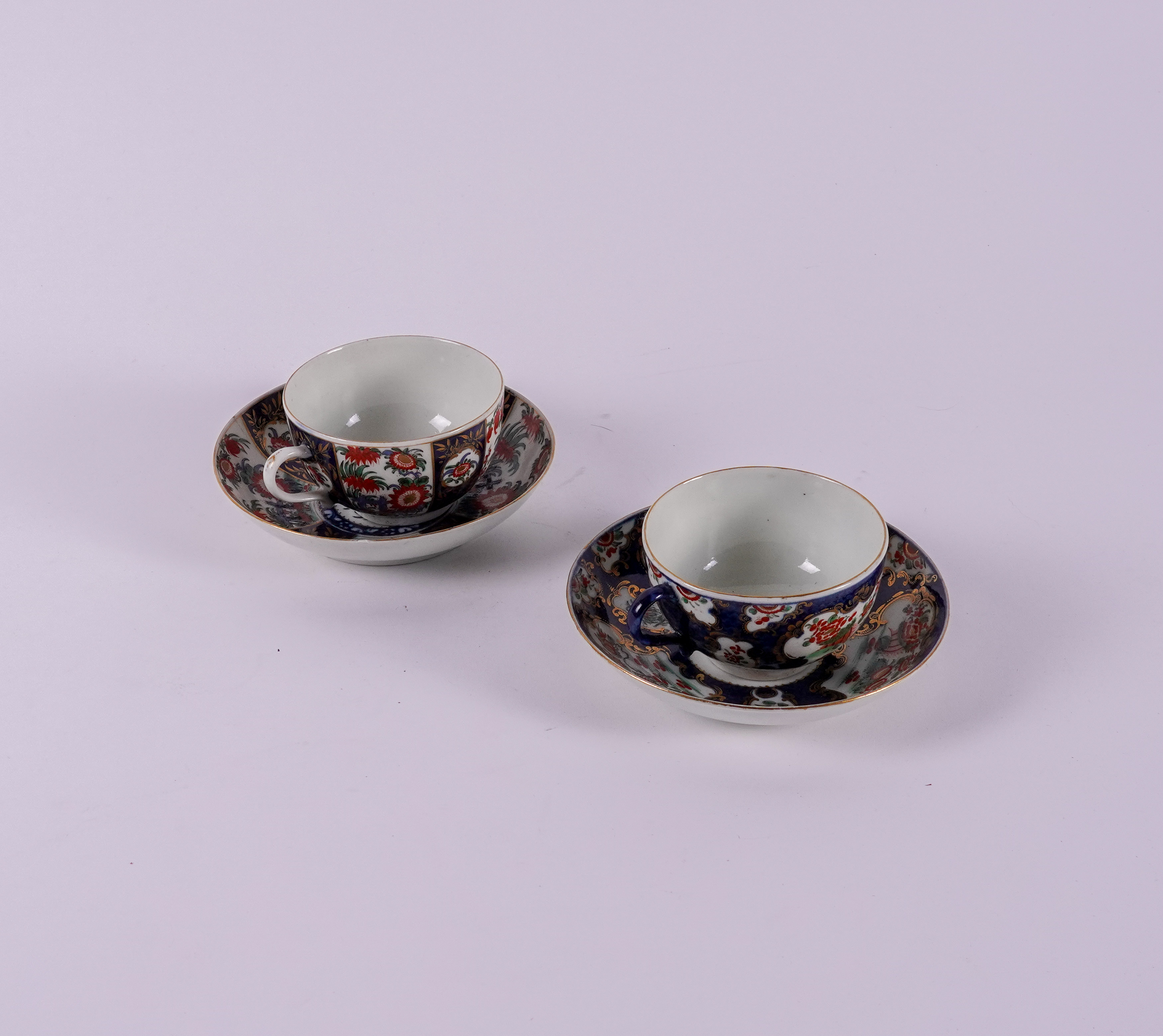 A WORCESTER BLUE-GROUND TEACUP AND SAUCER (4) - Image 3 of 6