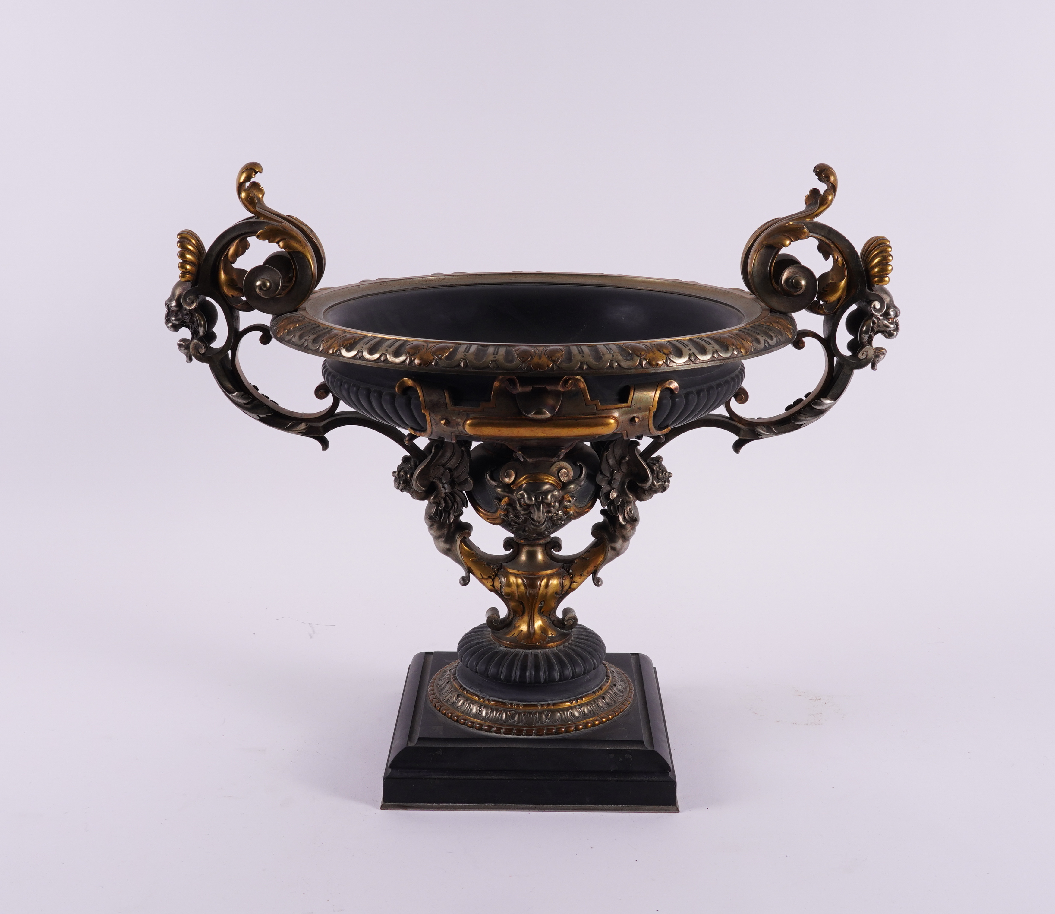 FERDINAND BARBEDIENNE, PARIS: A FRENCH GILT AND SILVERED BRONZE TWIN HANDLED TAZZA - Image 2 of 8