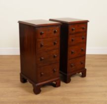 A PAIR OF MAHOGANY FOUR DRAWER BEDSIDE CHESTS (2)