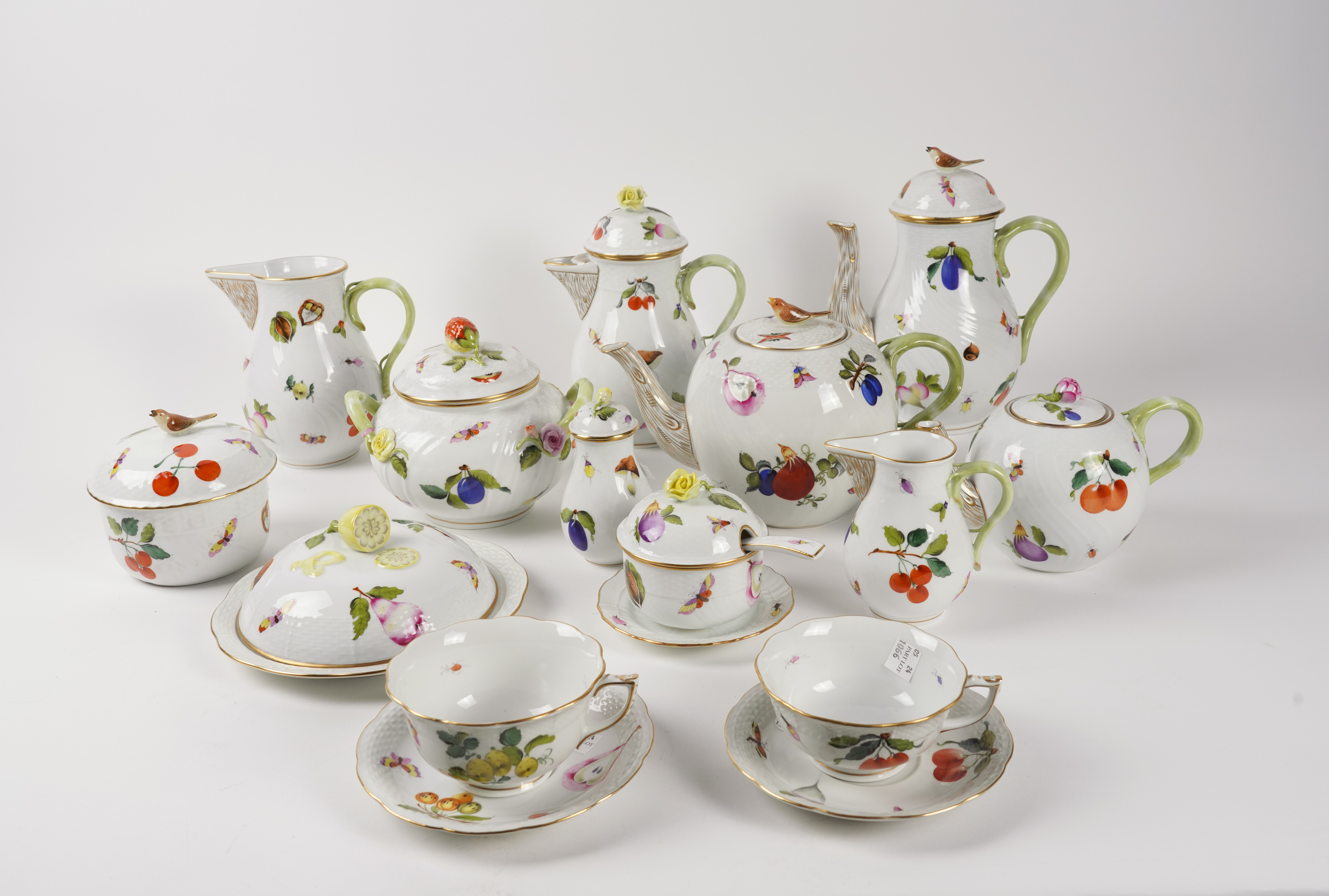AN ASSEMBLED GROUP OF HEREND `MARKET GARDEN' PATTERN TEA, COFFEE AND BREAKFAST WARES - Image 3 of 5