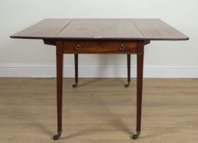 GILLOWS LANCASTER; AN EARLY 19TH CENTURY MAHOGANY DROP FLAP PEMBROKE TABLE