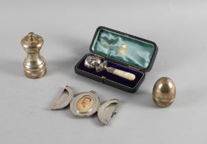 A GROUP OF SILVER AND PLATED WARES (4)