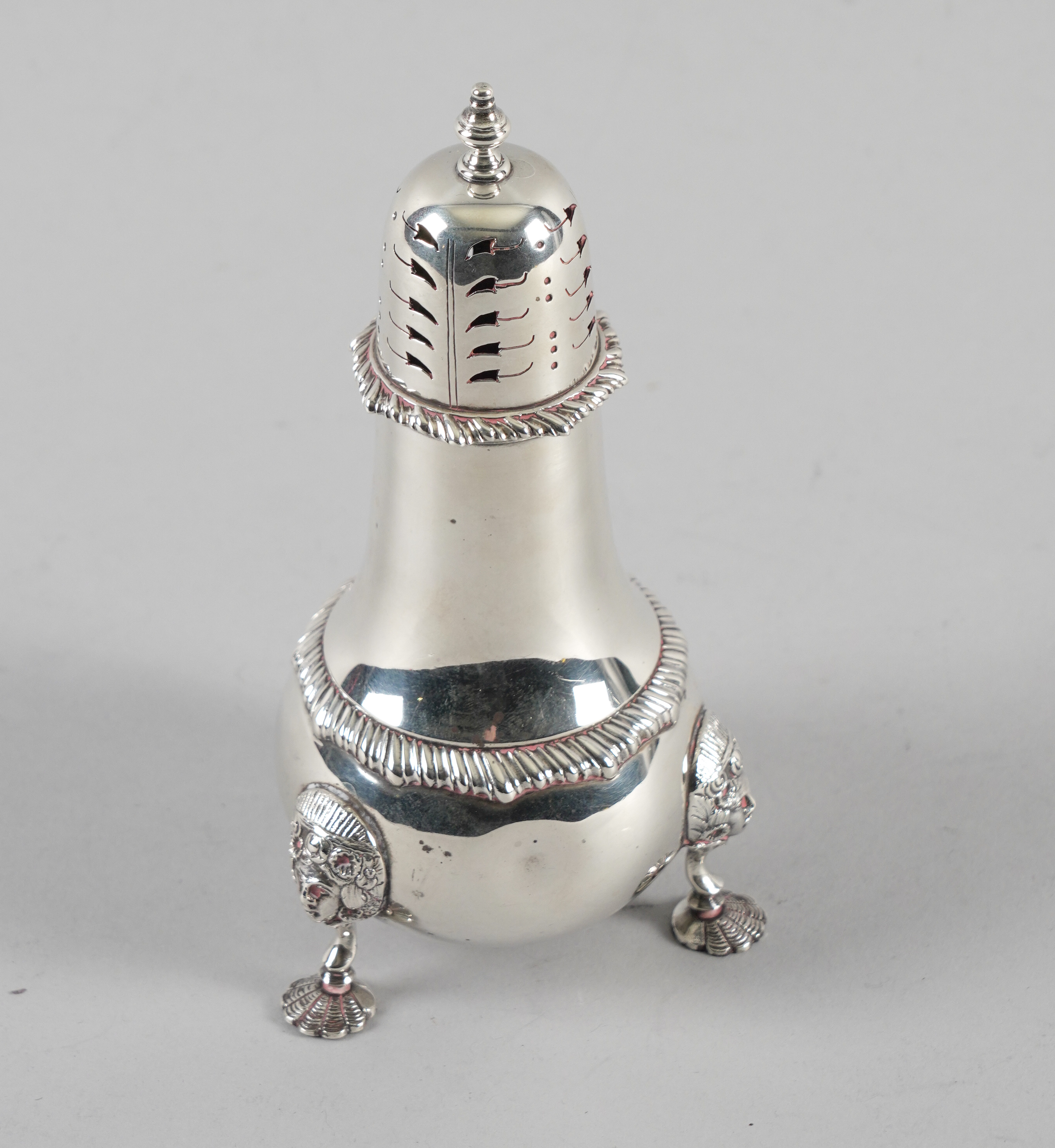 A SILVER SUGAR CASTER - Image 2 of 3