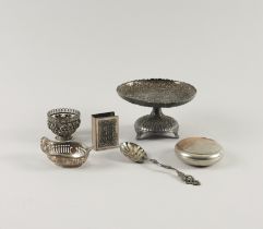 A VICTORIAN PEDESTAL BONBON DISH AND A GROUP OF FOREIGN AND PLATED WARES (6)