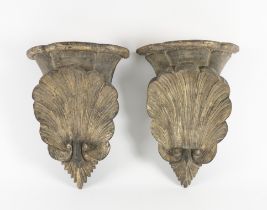 A PAIR OF GILT SHELL WALL BRACKETS (2)