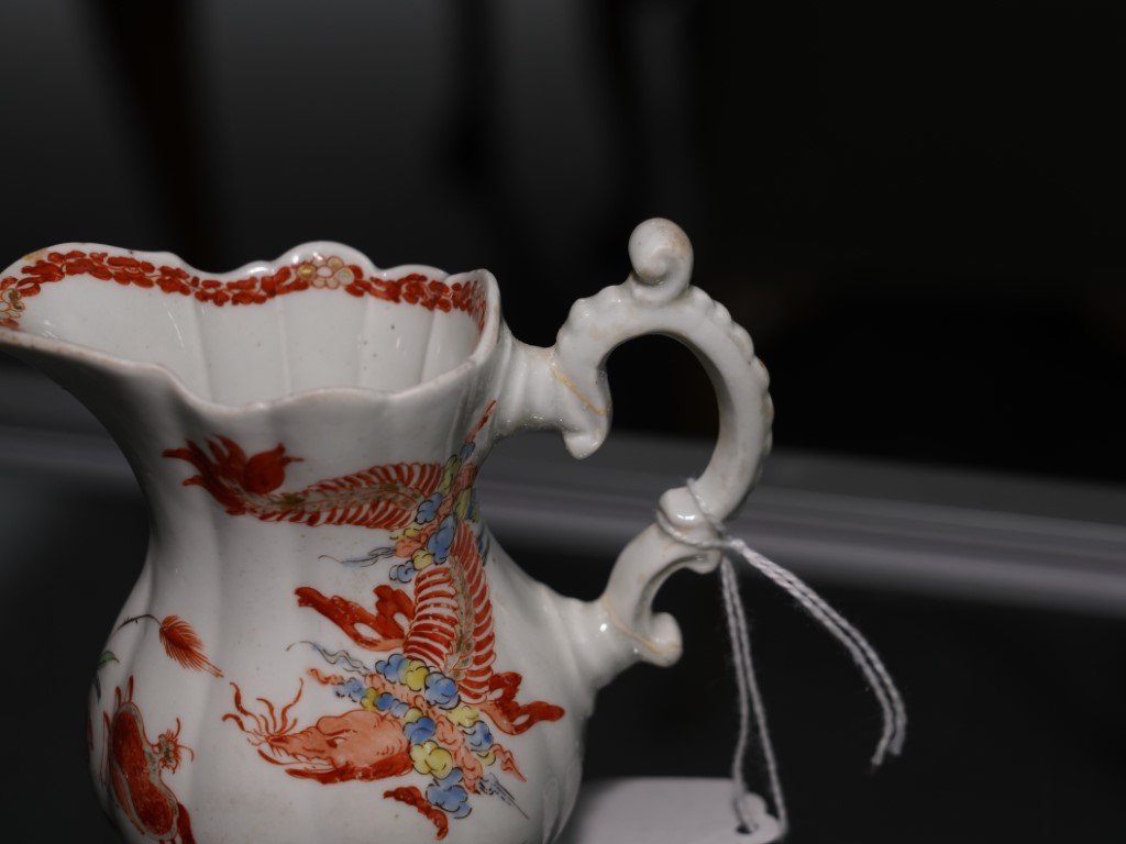AN EARLY WORCESTER PORCELAIN CREAM JUG - Image 2 of 9