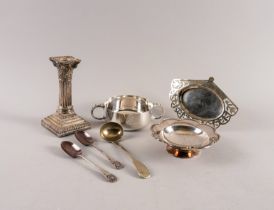 A GROUP OF SILVER AND PLATED WARES (7)