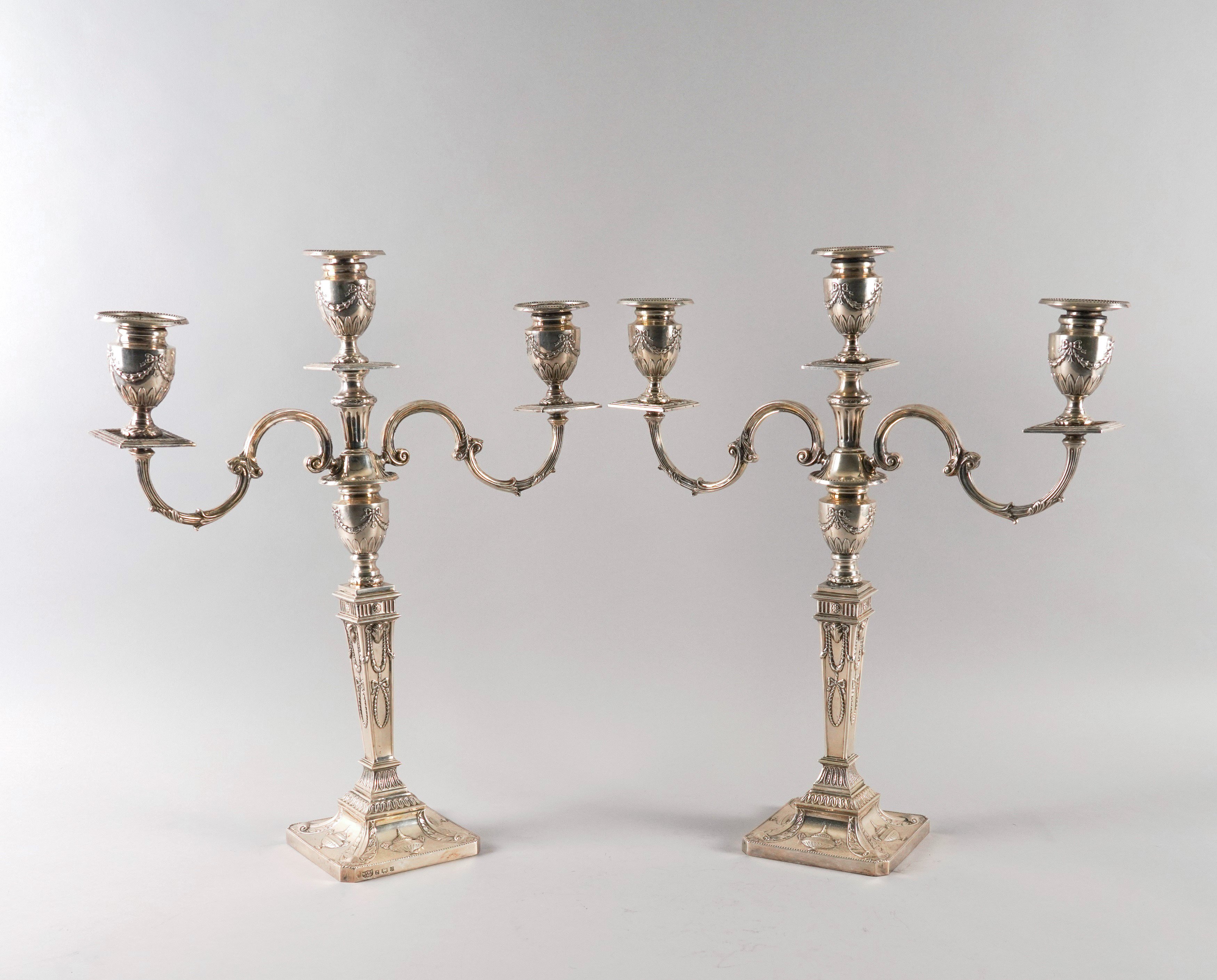 A PAIR OF SILVER THREE LIGHT TABLE CANDELABRA - Image 2 of 5