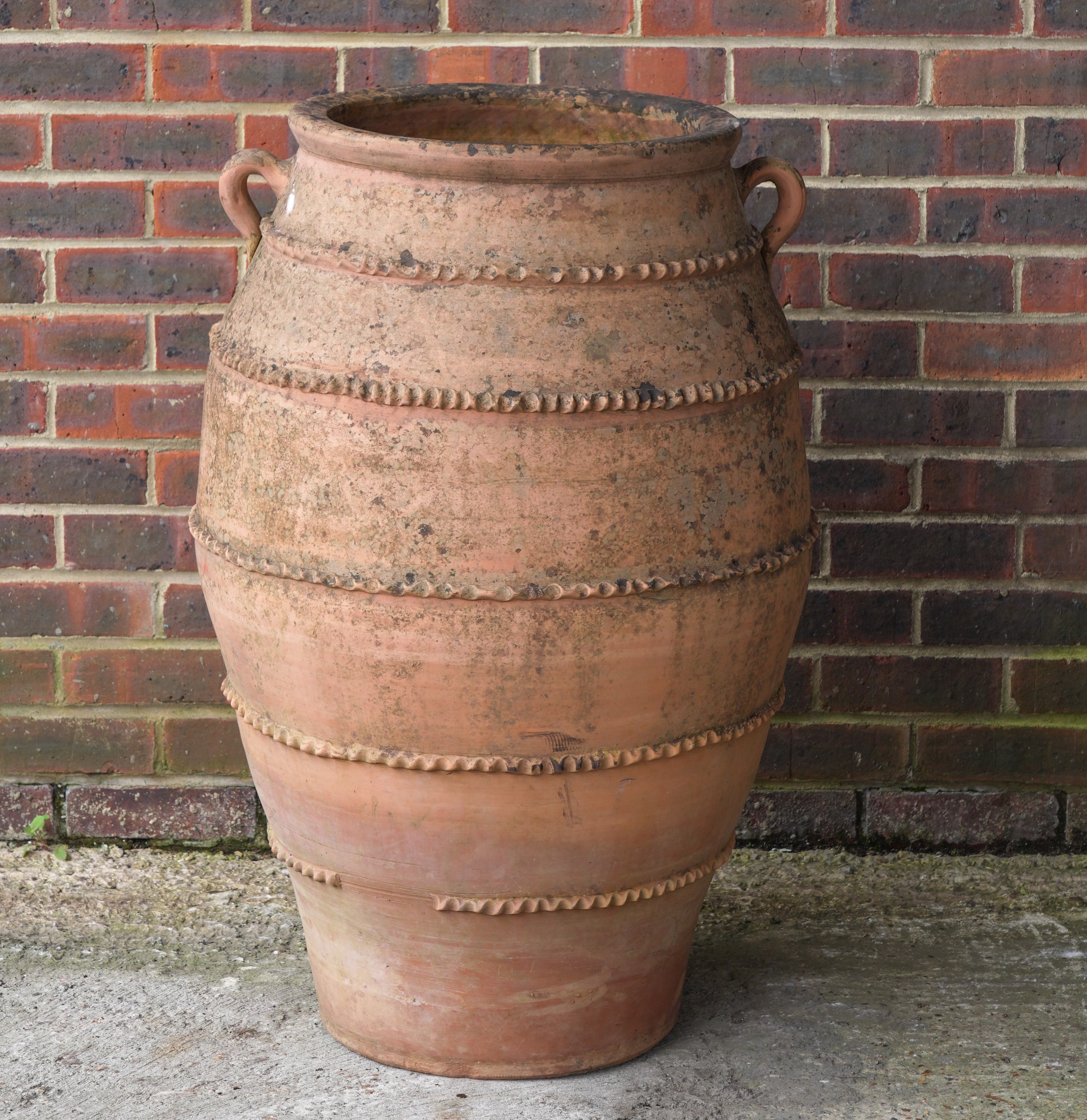 A TERRACOTTA OIL JAR - Image 2 of 4