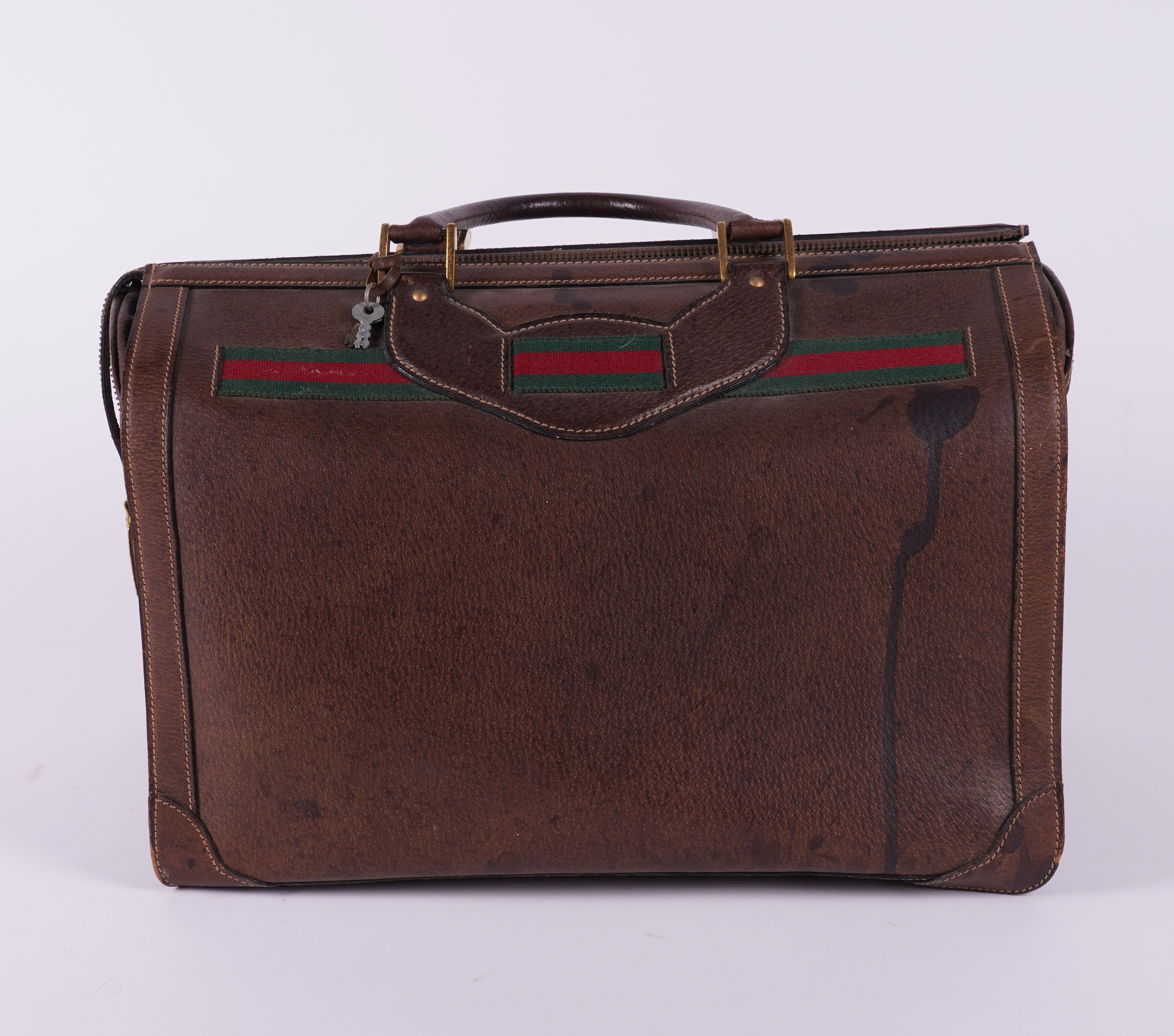 GUCCI: A BROWN LEATHER HOLDALL - Image 3 of 6
