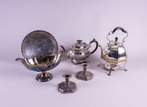 A PAIR OF CANDLESTICKS AND A SMALL GROUP OF PLATED WARES (7)
