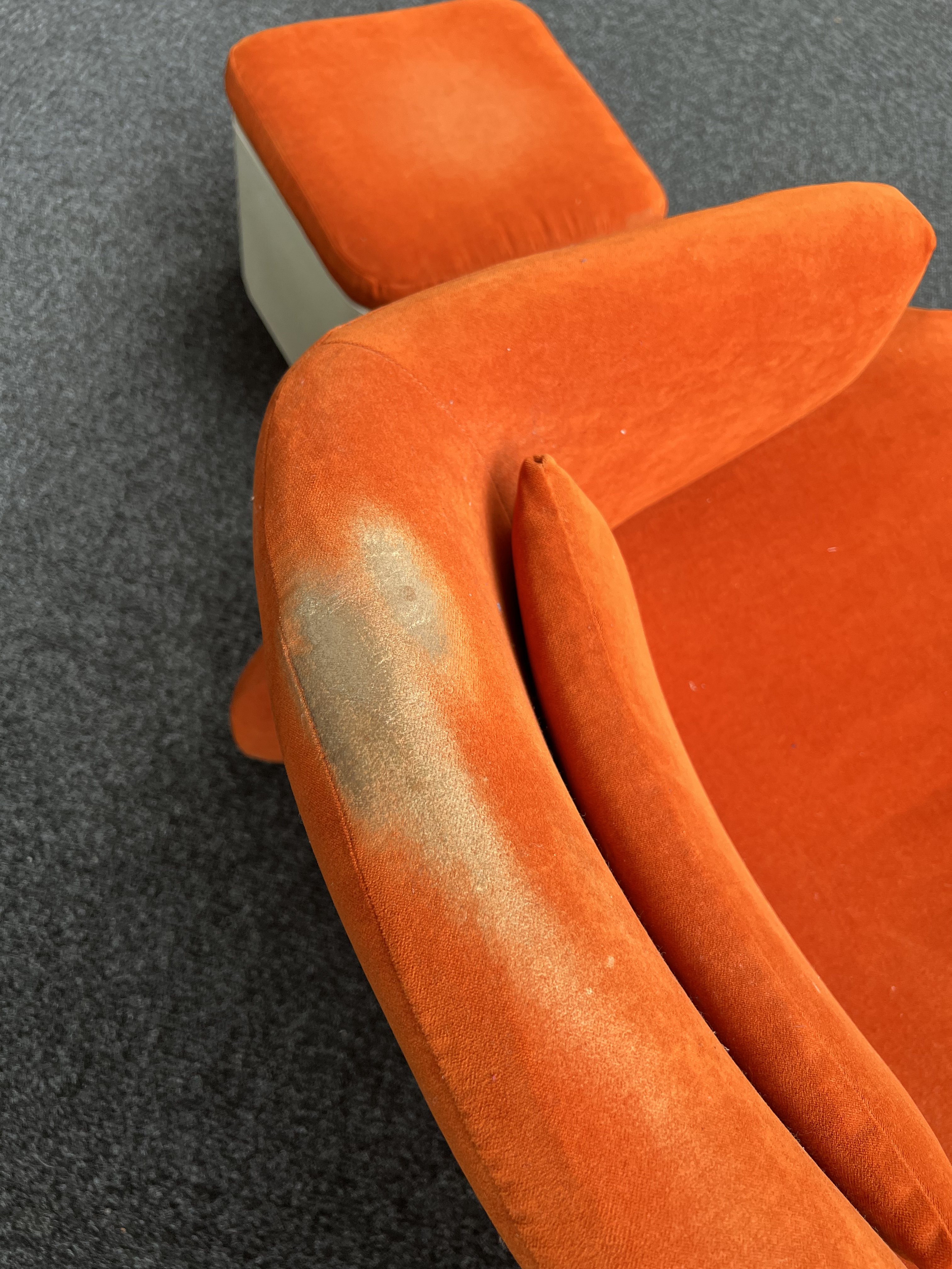 PROBABLY OLIVIER MOURGUE; AN ORANGE UPHOLSTERED SOFA AND CHAIRS (5) - Image 2 of 11