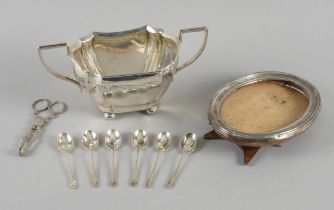 A GROUP OF SILVER (9)