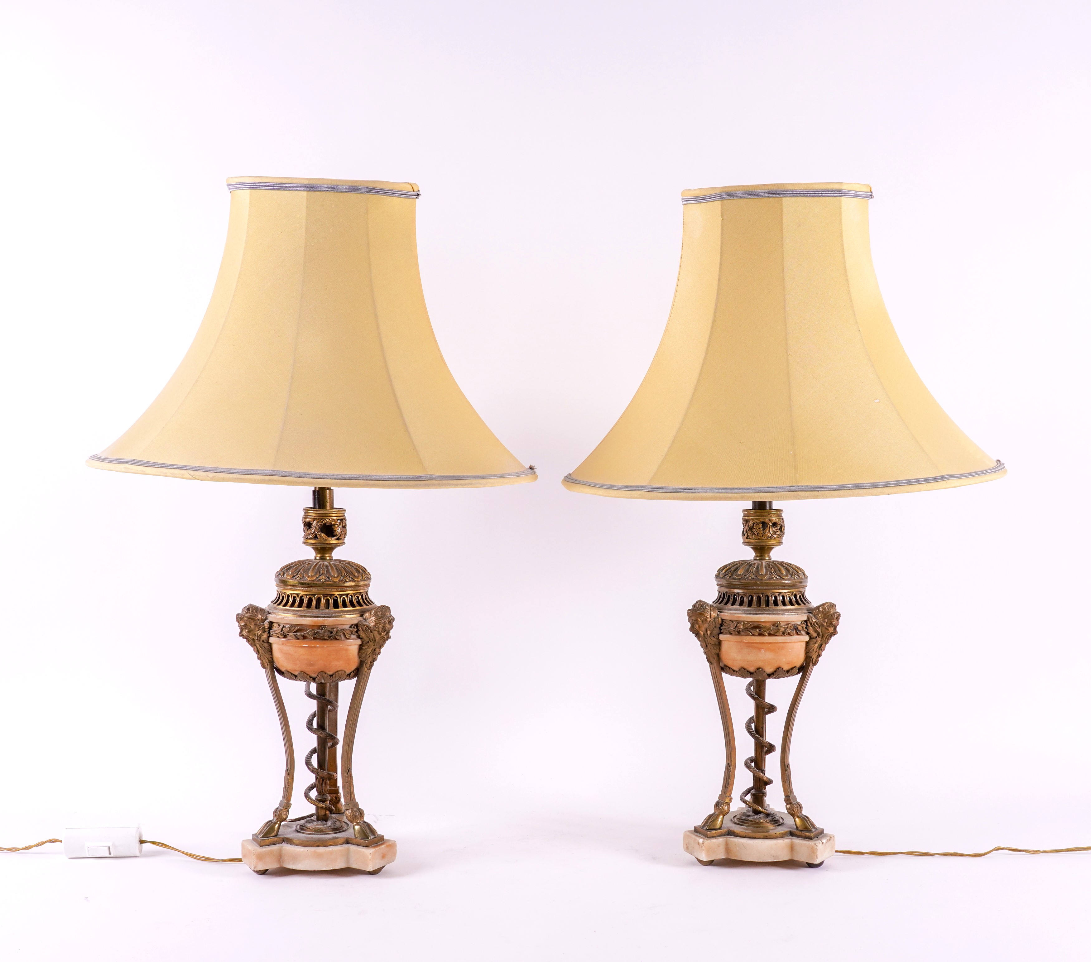 A PAIR OF LOUIS XVI STYLE GILT-METAL MOUNTED ALABASTER ANTHENIENNE TABLE LAMPS (2)