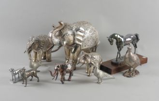 A SILVER MODEL OF A STANDING HORSE AND TEN FURTHER ITEMS (11)
