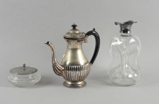 A GROUP OF SILVER AND FOREIGN WARES (3)