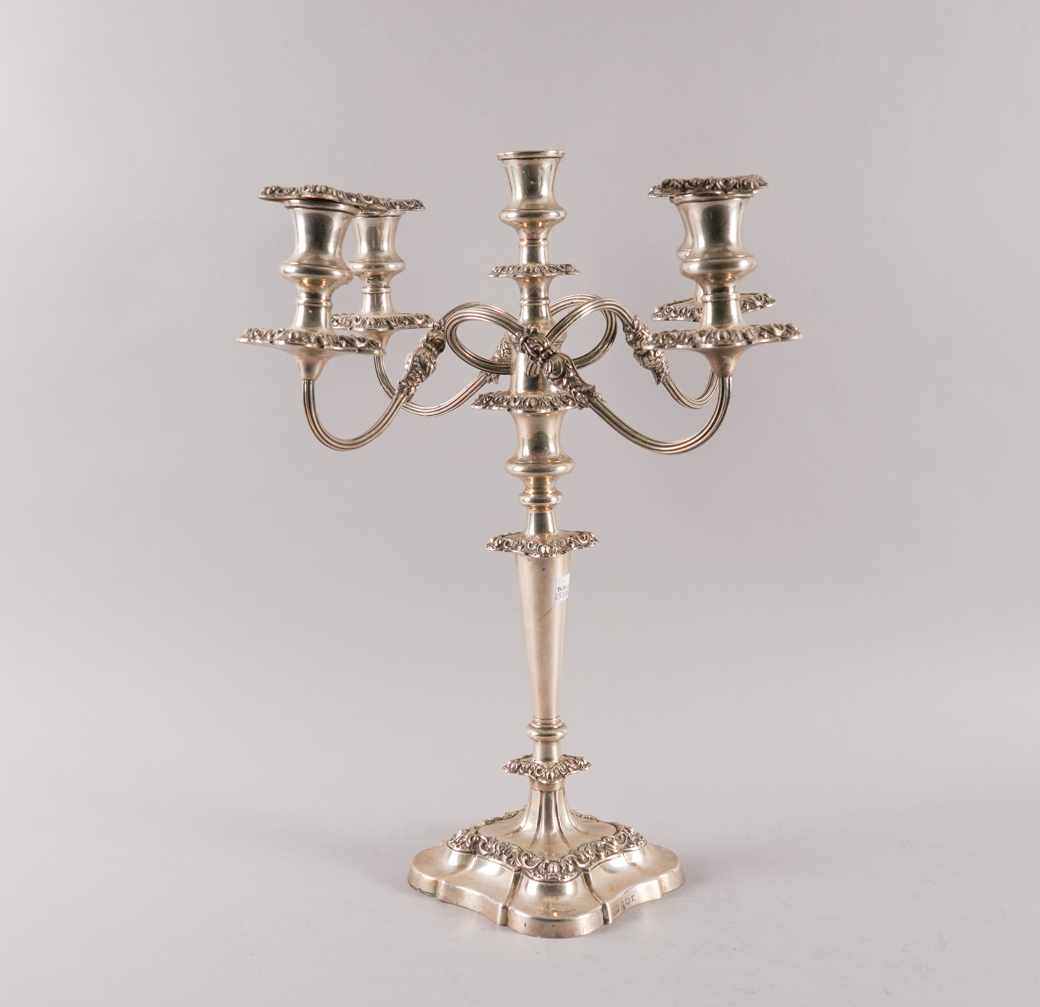A SILVER FIVE LIGHT SINGLE TABLE CANDELABRA - Image 3 of 6
