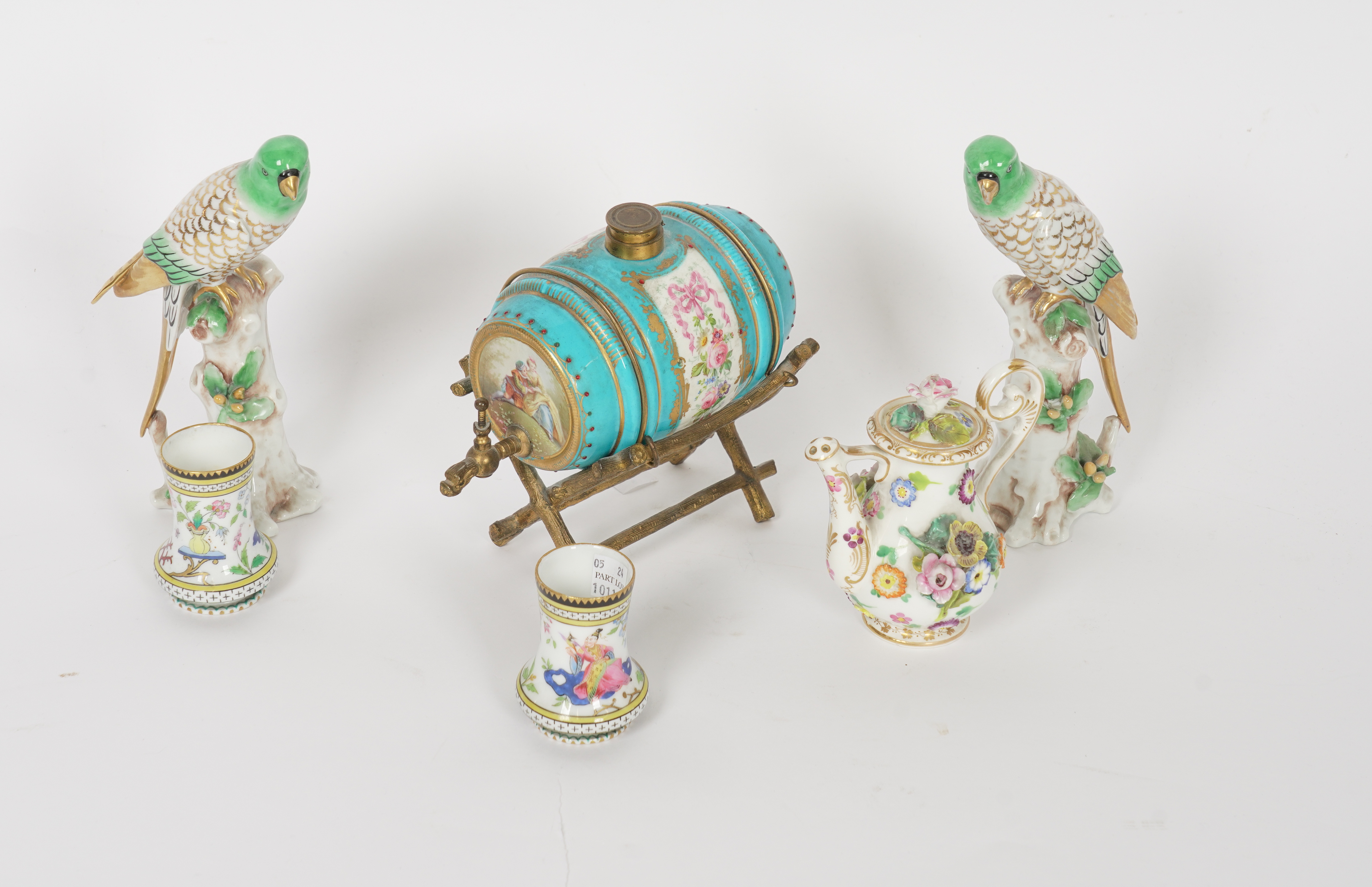 A GROUP OF CONTINENTAL AND ENGLISH PORCELAINS (9) - Image 6 of 6