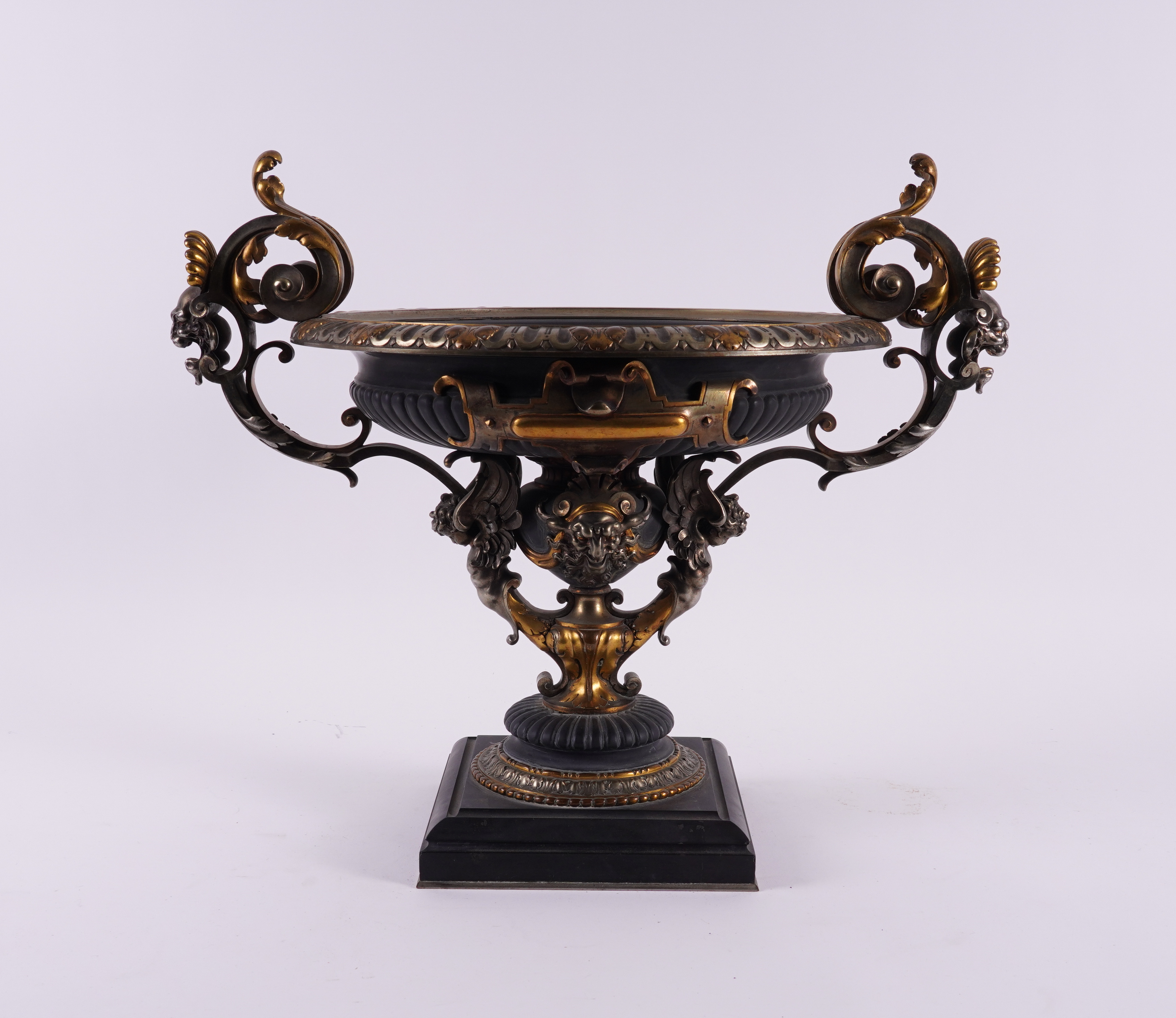 FERDINAND BARBEDIENNE, PARIS: A FRENCH GILT AND SILVERED BRONZE TWIN HANDLED TAZZA - Image 3 of 8