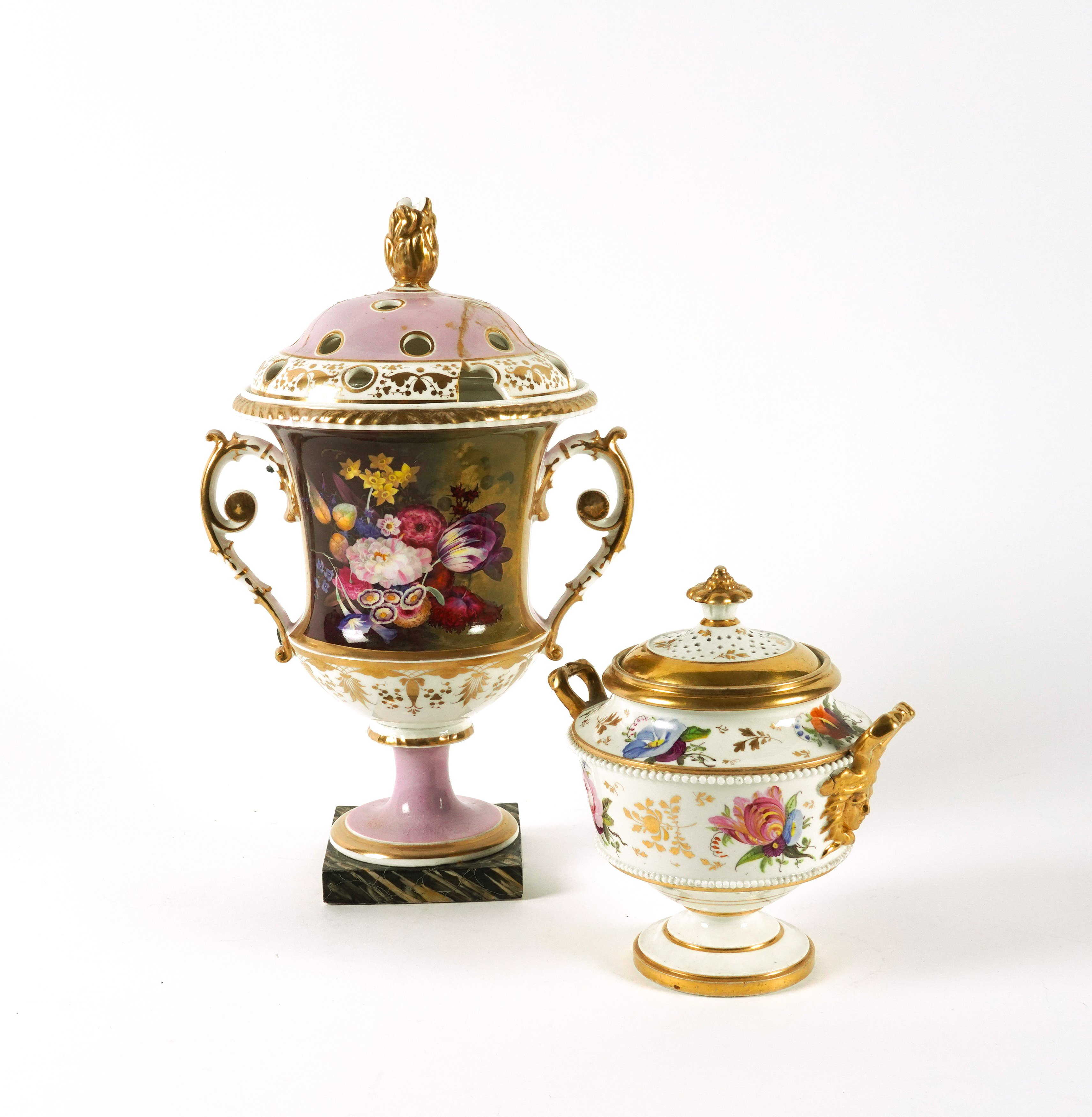 A GRAINGER'S WORCESTER TWO-HANDLED POT POURRI VASE AND COVER (4)