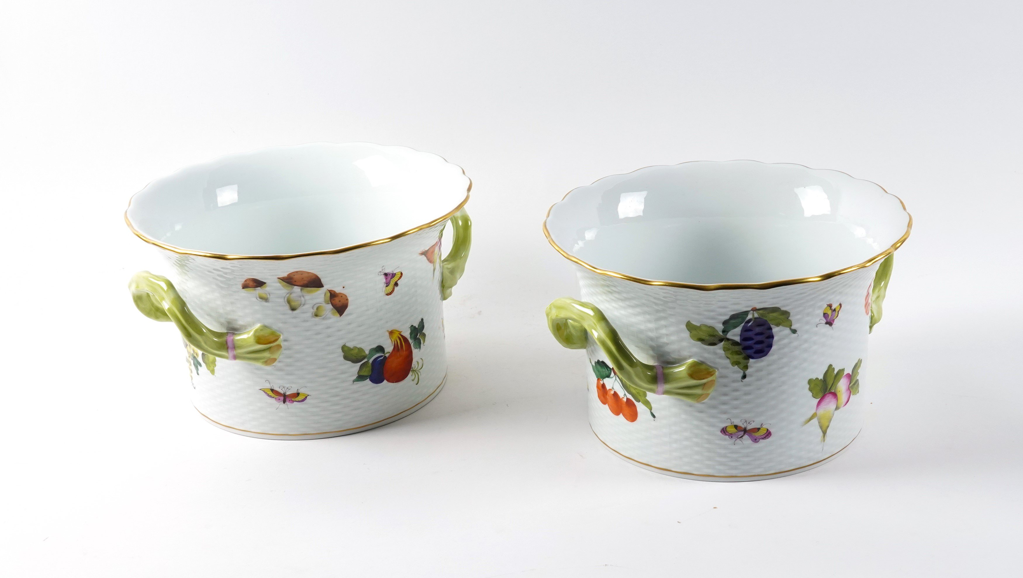A PAIR OF HEREND `MARKET GARDEN' PATTERN OZIER MOULDED TWO-HANDLED JARDINIERES (2) - Image 2 of 2