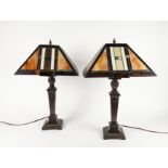 A PAIR OF AMERICAN TIFFANY STYLE TABLE LAMPS WITH STAINED GLASS SHADES (2)