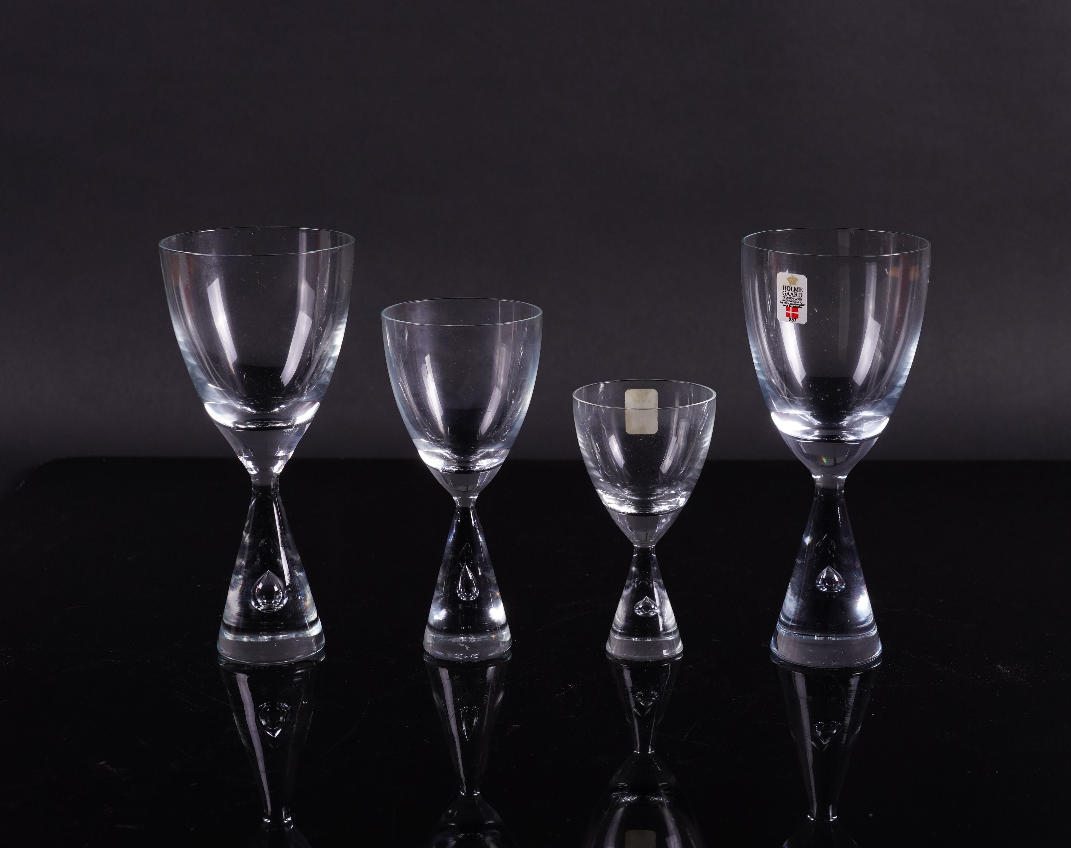 A GROUP OF HOLMEGAARD `PRINCESS' PATTERN DRINKING GLASSES (46) - Bild 3 aus 3