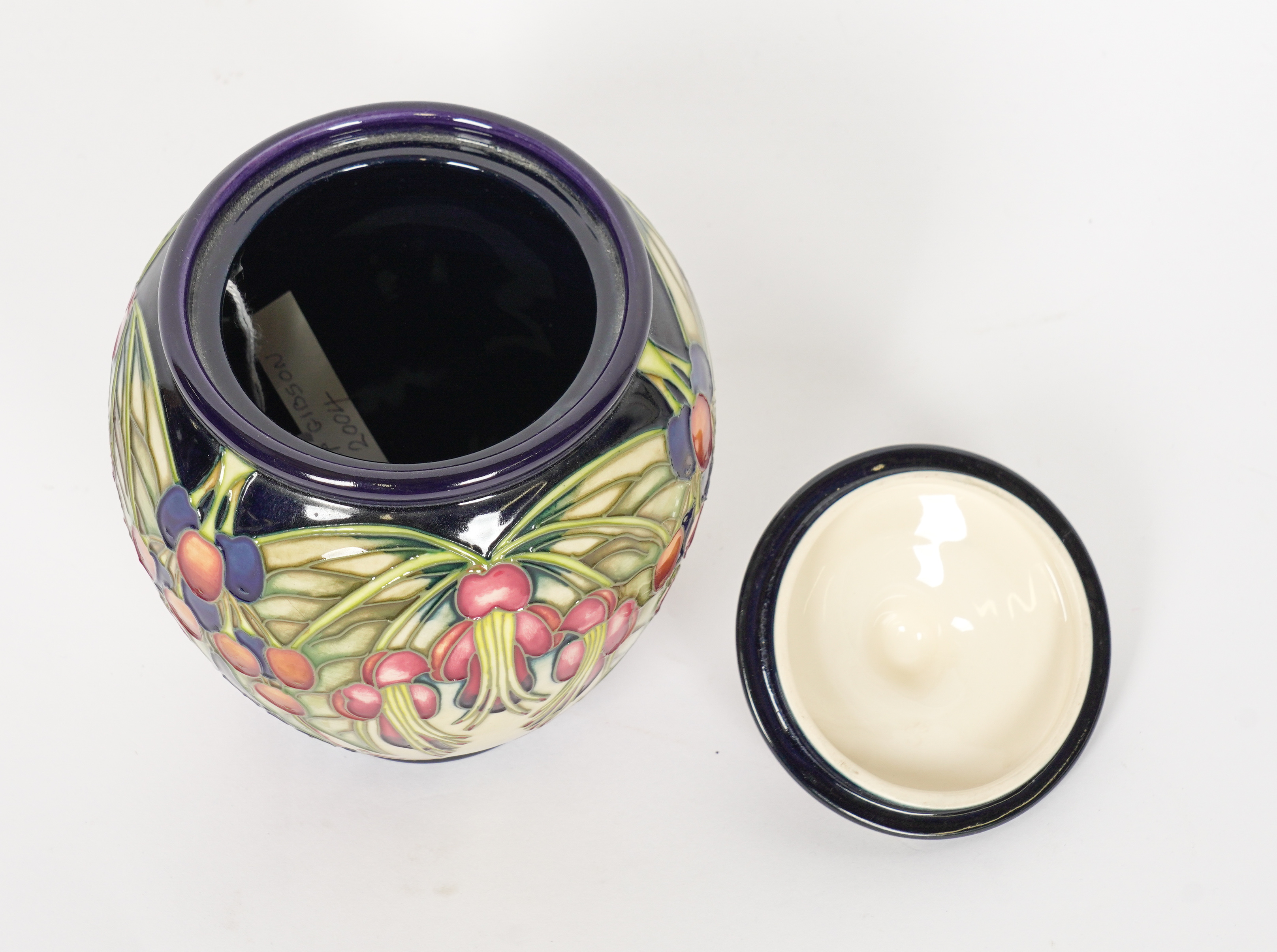 A MOORCROFT OVOID JAR AND COVER BY PHILIP GIBSON - Image 3 of 4