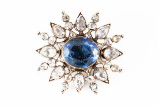 A SAPPHIRE AND DIAMOND BROOCH