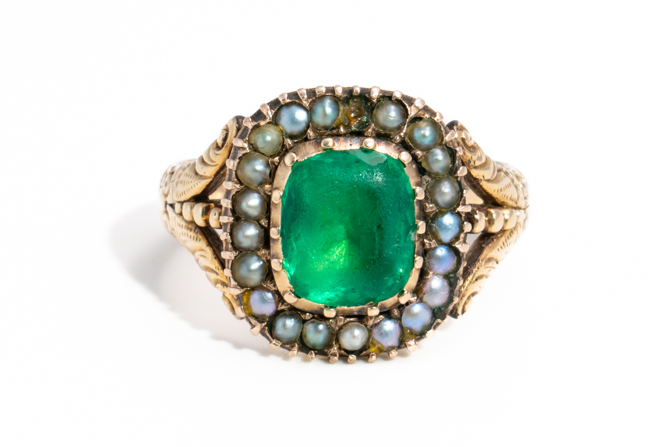 A GEORGIAN GOLD, GREEN PASTE AND SEED PEARL RING