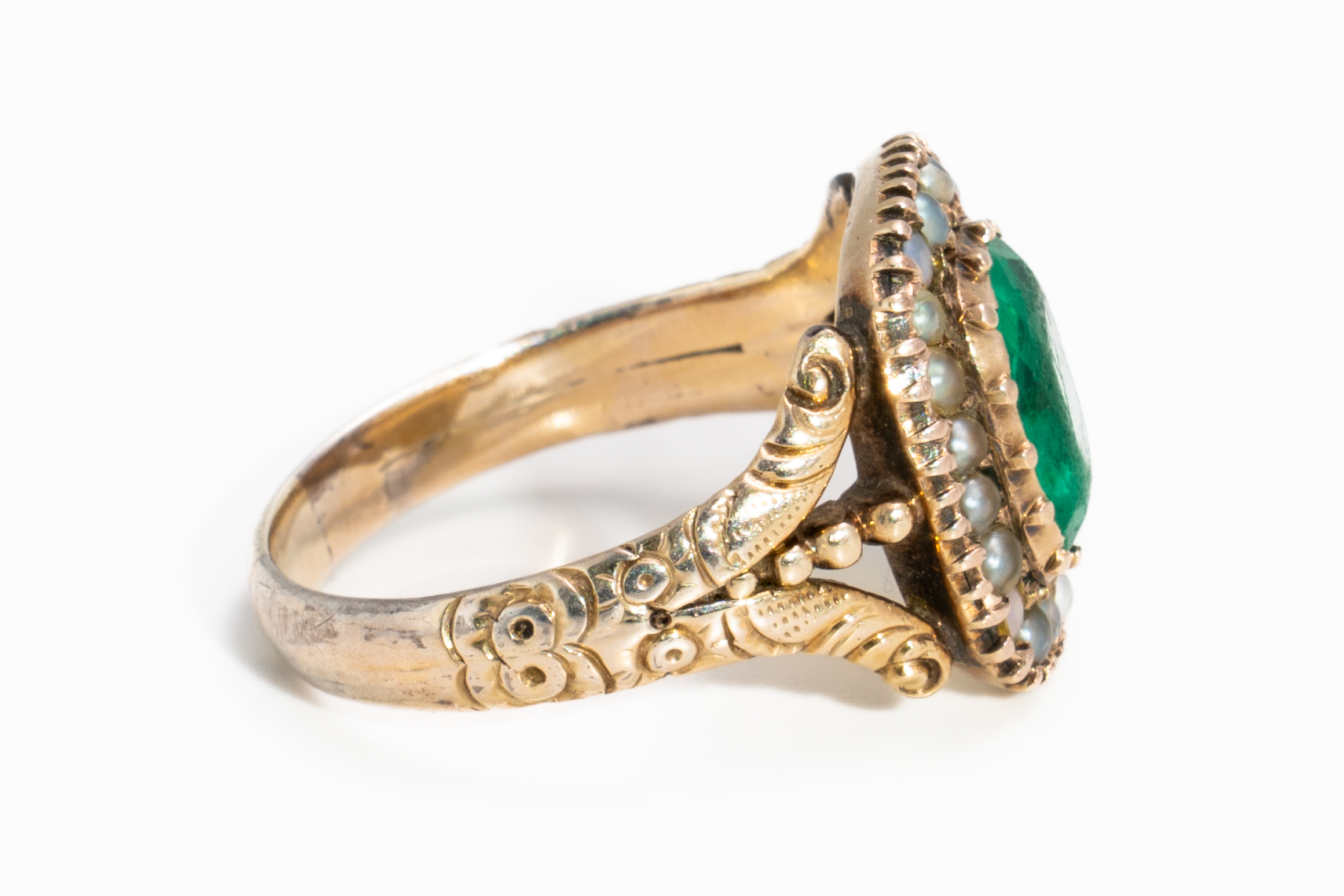 A GEORGIAN GOLD, GREEN PASTE AND SEED PEARL RING - Image 2 of 3