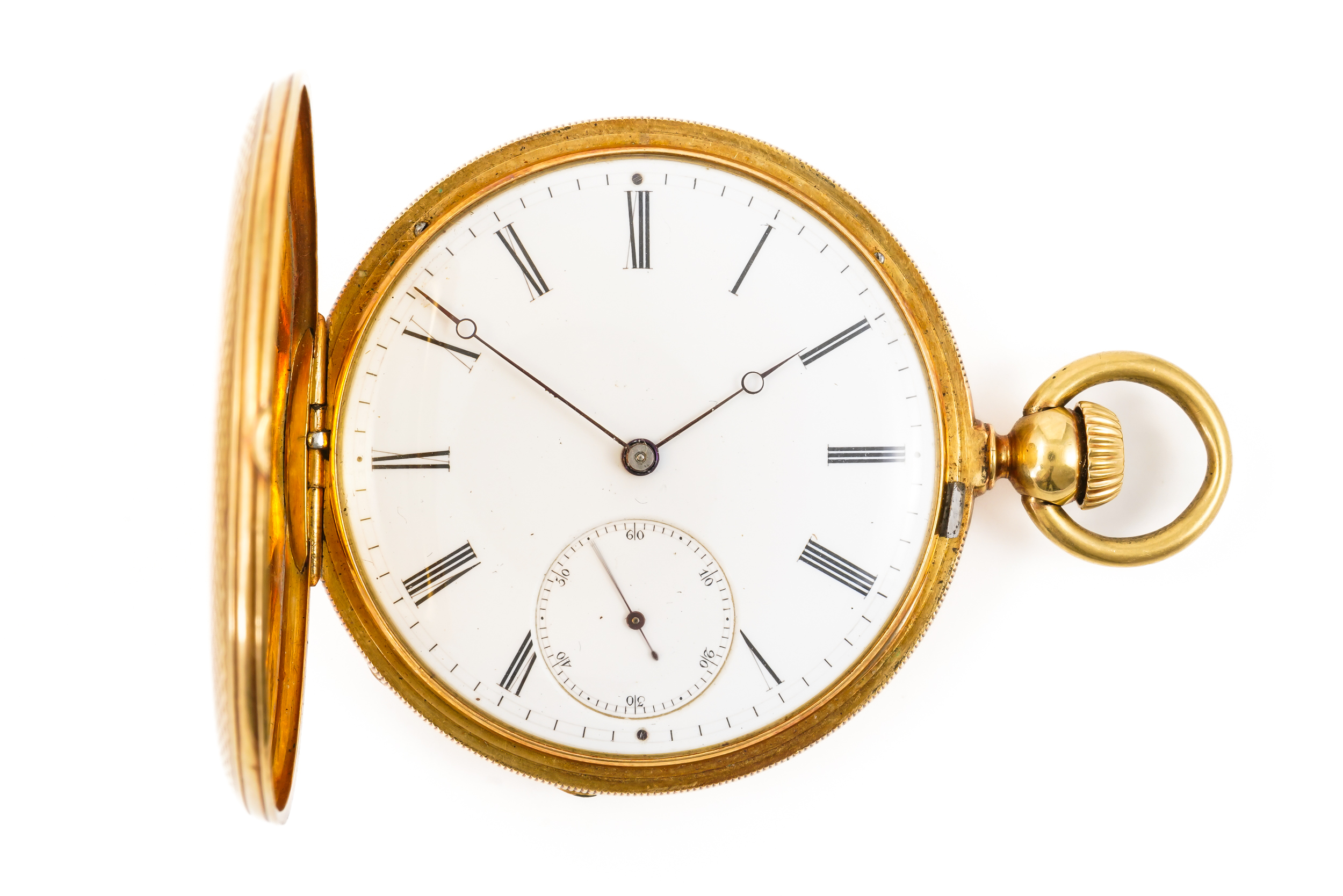 A GOLD CASED, KEYLESS WIND HUNTING CASED POCKET WATCH