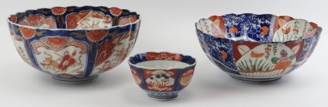 Three Japanese Imari porcelain bowls, late Meiji period. (3 items) 35.3 cm diameter. Condition