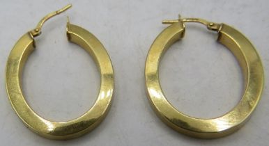 A pair of 9ct yellow gold oval hoop earrings. Approx 2.7 grams. Condition report: Good condition.