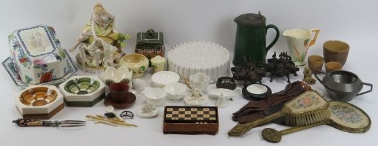 An assortment of vintage ceramics and collectables. (Quantity). Condition report: Some age related