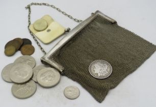 A 1921 American dollar (approx weight 26.7 grams), 1/4 dollar, a £2 coin 'The Centenary of the