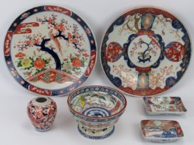 A group of Japanese Imari and Wucai porcelain wares, 19th/early 20th century. Comprising two