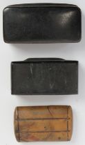 A group of three snuff boxes, 19th century. Comprising a tortoiseshell and horn snuff box, a black