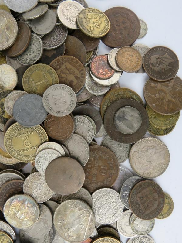 Collection of mixed 19th and 20th century British and European coins including many silver. Over 1. - Image 4 of 4
