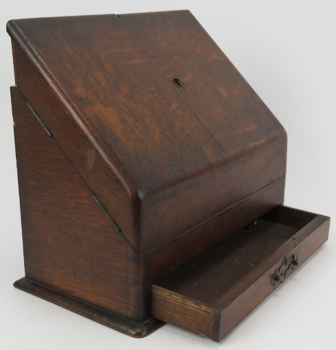 A cased set of Irish drawing instruments by Lee Guinness and a letter rack. (2 items) Rack: 27 cm - Image 4 of 4