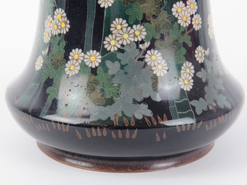 A pair of Japanese cloisonné enamelled vases and a large trumpet vase, late Meiji/Taisho period. ( - Image 3 of 10