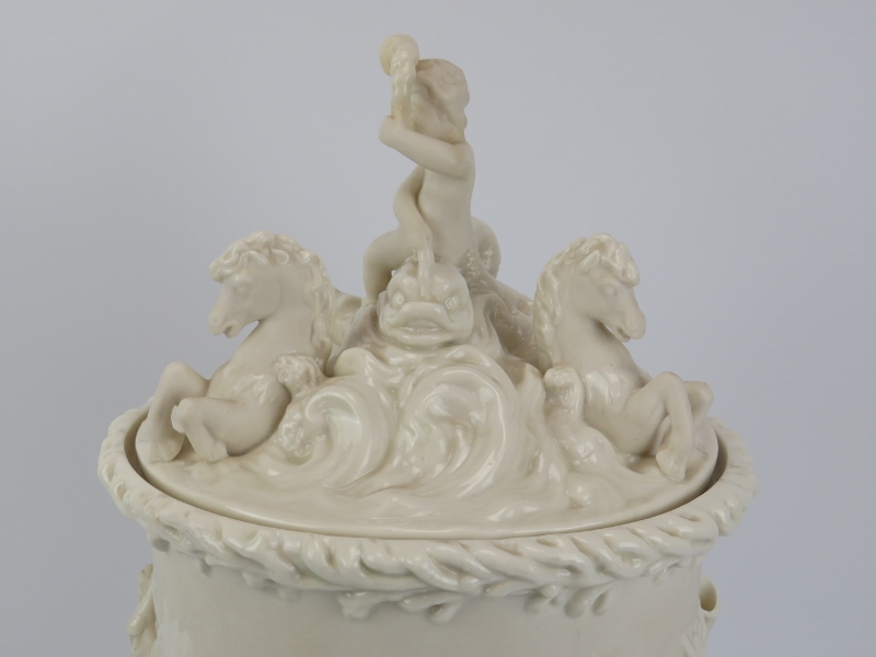 A large Belleek ‘Prince of Wales’ porcelain ice pail and cover. Decorated depicting scenes of - Image 4 of 9