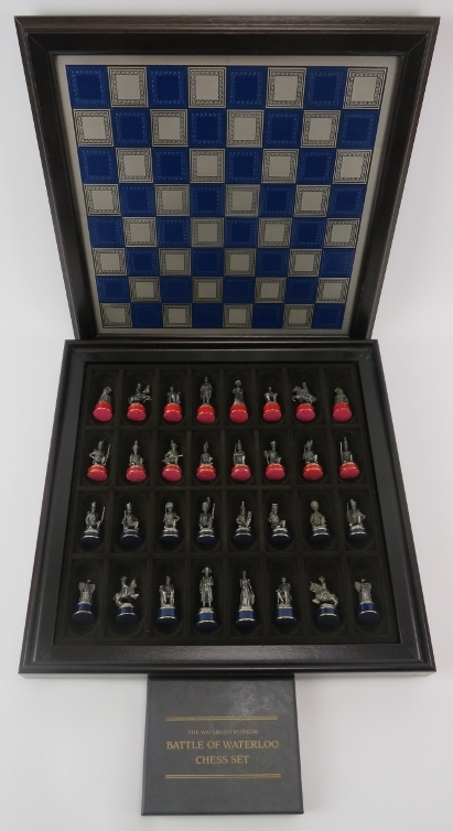 A Franklin Mint Waterloo Museum ‘Battle of Waterloo Chess Set’. The cover designed as a blue and