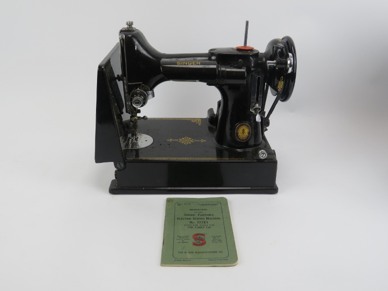 A Singer Featherweight Model 221K1 portable electric sewing machine. The black Model 221K1 sewing - Image 2 of 3