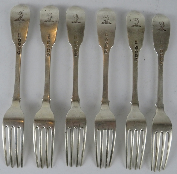 Set of six George IV silver fiddle pattern forks, each engraved with a dragon's head crest. - Image 2 of 3