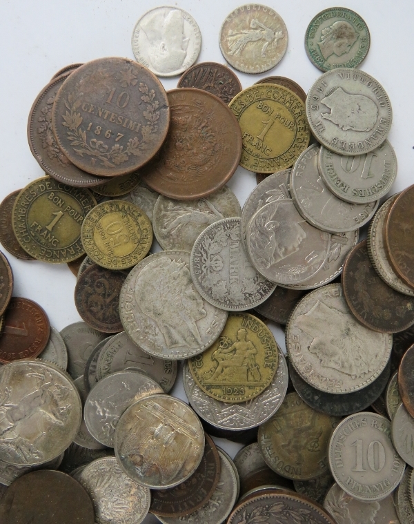 Collection of mixed 19th and 20th century British and European coins including many silver. Over 1. - Image 3 of 4