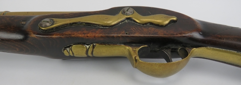 An oak, brass and steel flintlock blunderbuss, 18th century. With a three-stage brass barrel and - Image 3 of 6